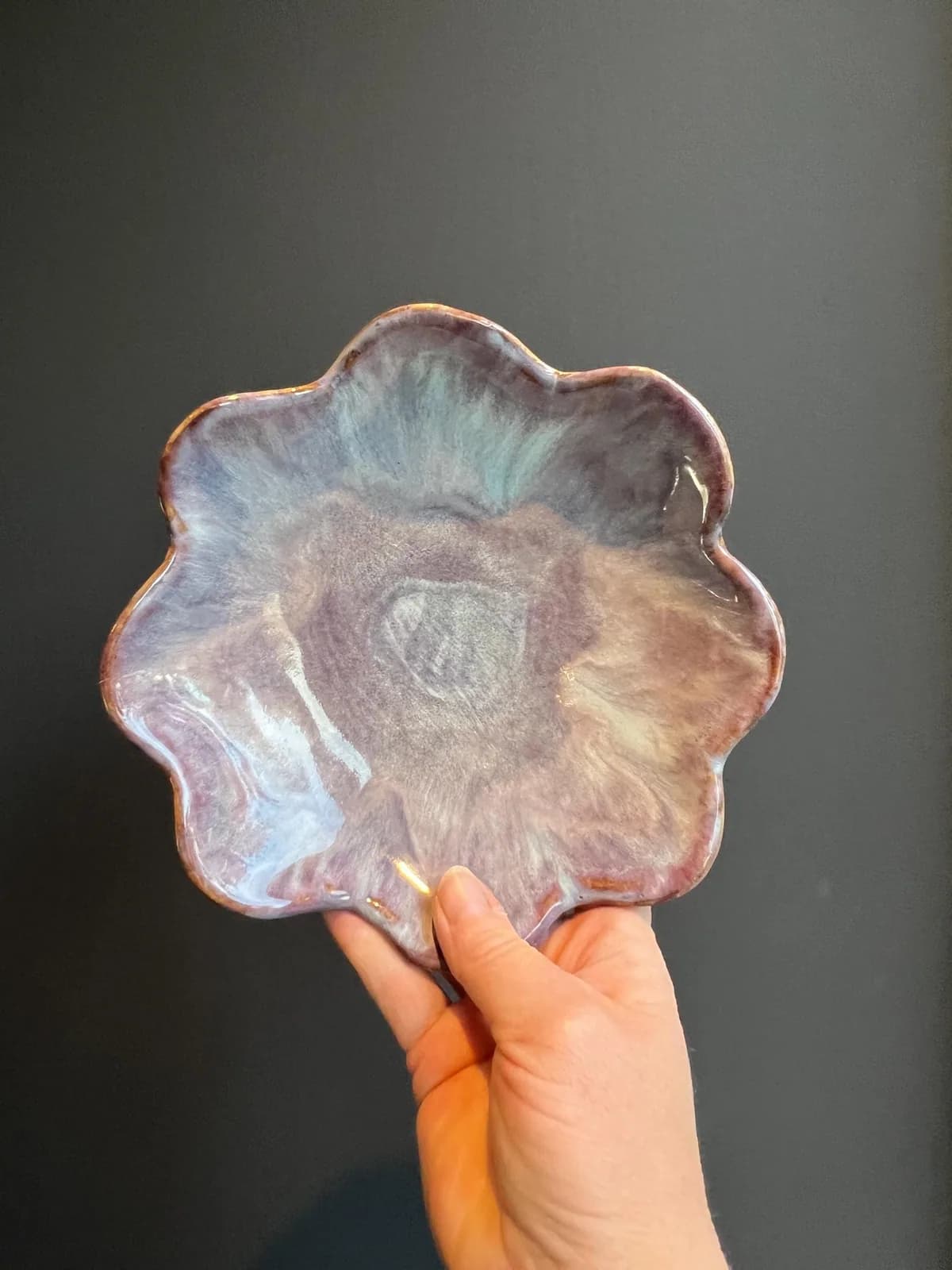 Kantschaal — Amethyst Copper — lifestyle photo