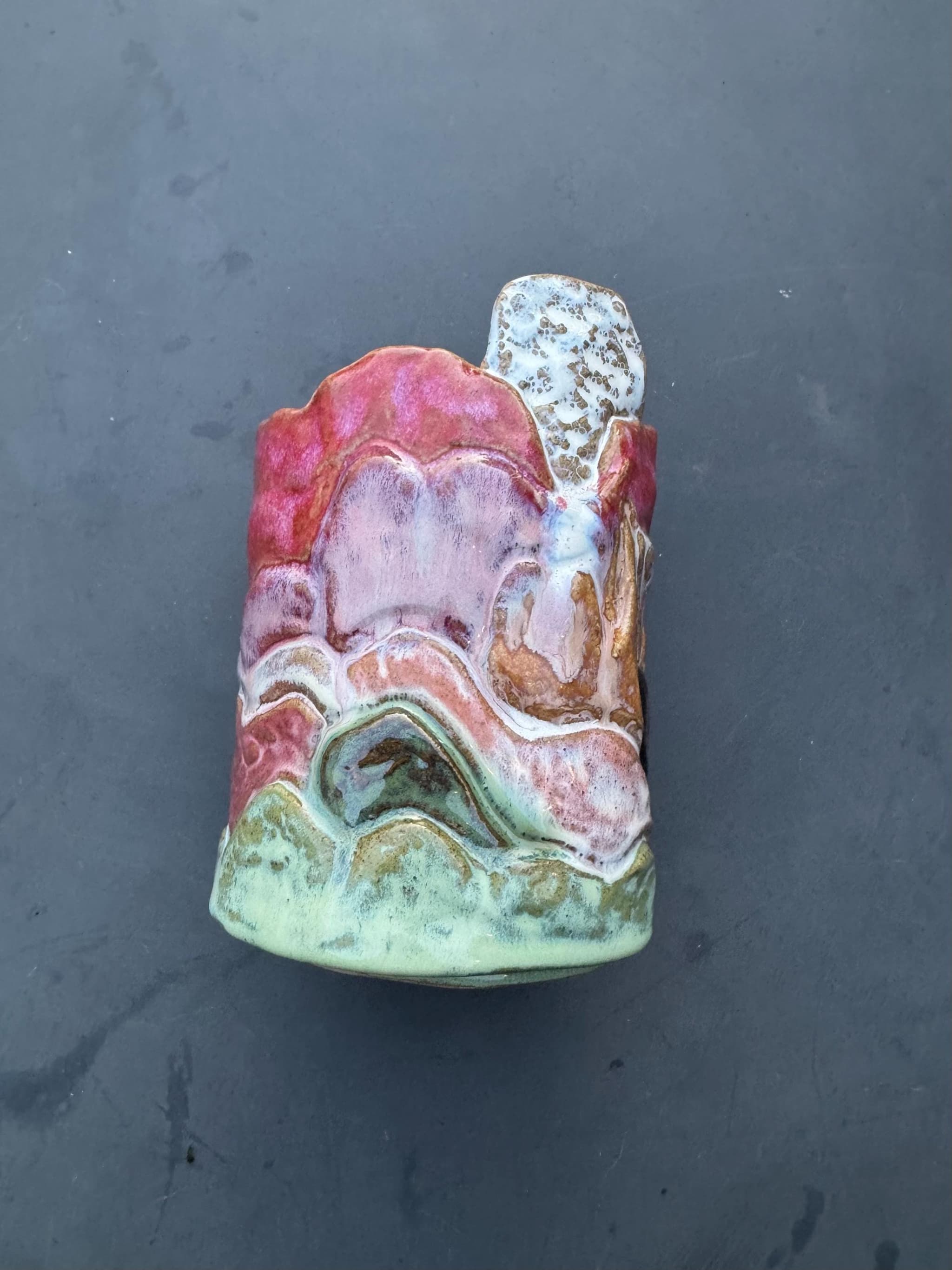 Coral Cliff Sculpted Vase, Sunset Mountain Handmade Pottery — foto 6