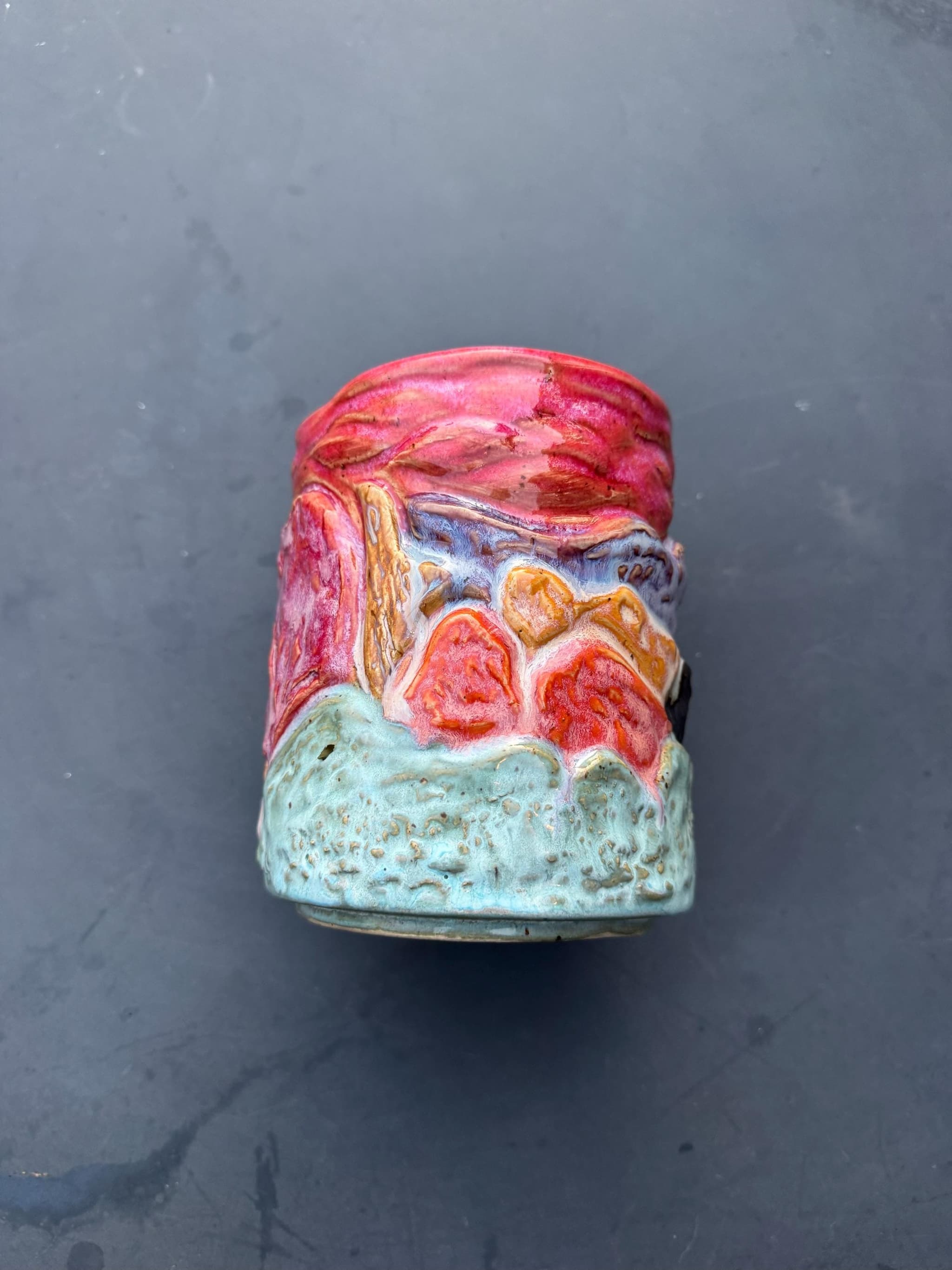 Coral Ridge Sunset Vase, Sculpted Reef Landscape, Handmade Pottery — foto 5