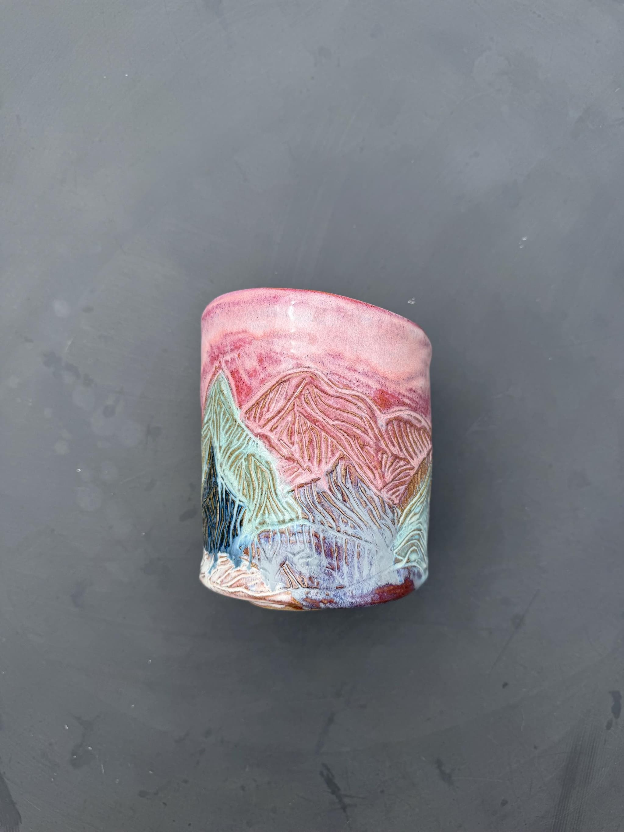 Mountain Lake Sunset Vase, Sculpted Alpine Ceramic, Handmade Pottery — foto 7