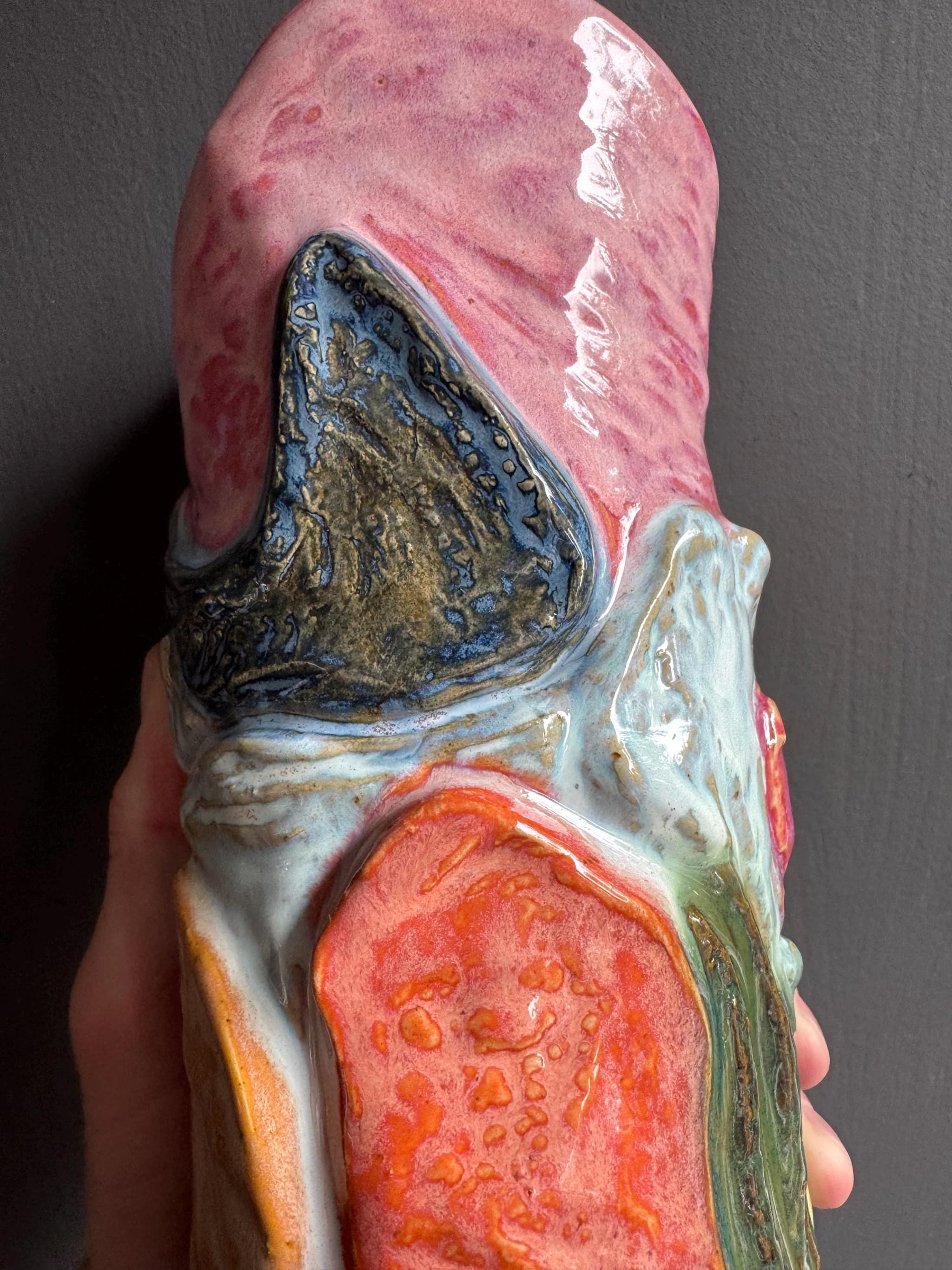 Large Sculpted Mountain Vase, Handmade Sunset Landscape Ceramic, 24cm Statement Flower Vase, Housewarming Gift — foto 5
