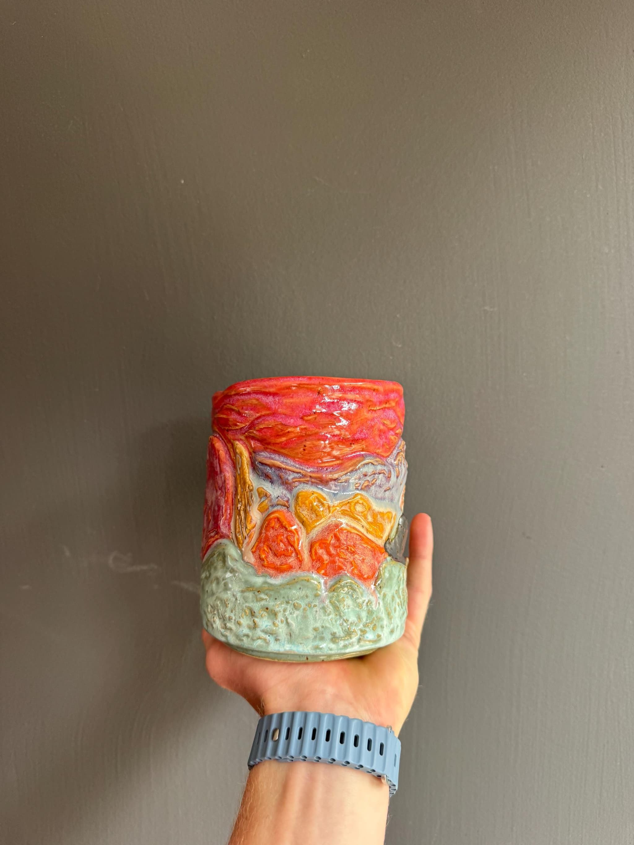 Coral Ridge Sunset Vase, Sculpted Reef Landscape, Handmade Pottery — foto 3
