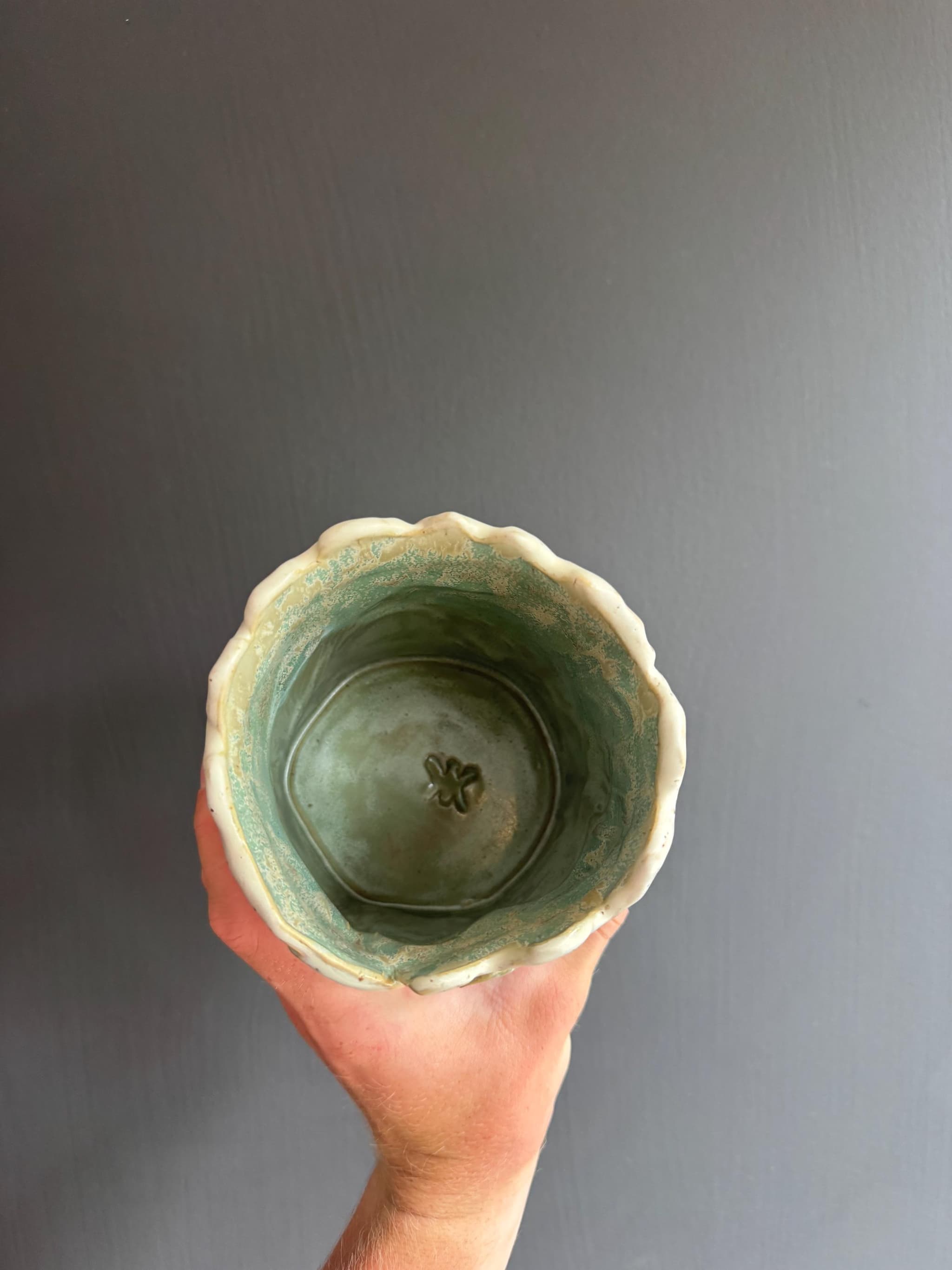 Moss Agate Sculpted Vase, Waterfall Landscape Ceramic, Handmade Pottery — foto 5