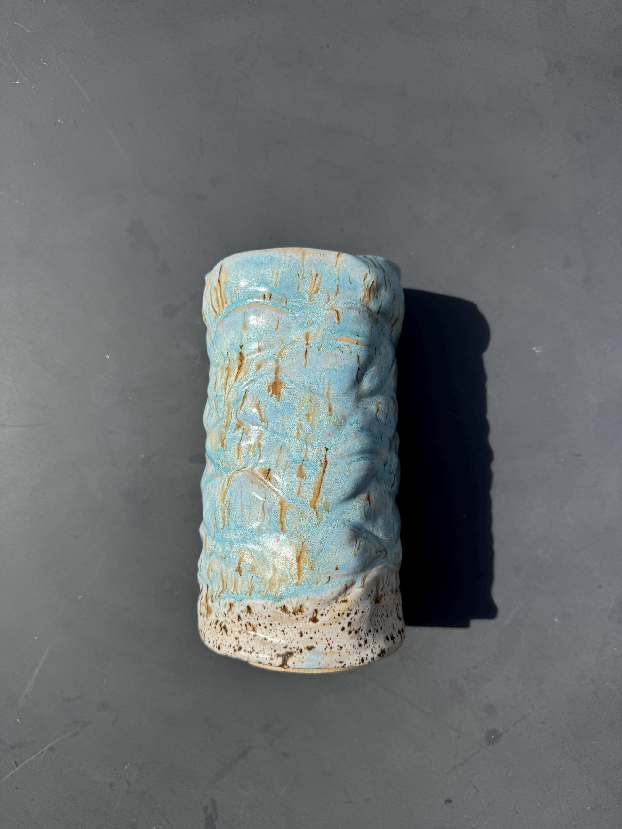 Tall Ceramic Cylinder Vase, Handmade Powder Blue Speckled Stoneware, 21cm Textured Minimalist Flower Vase — foto 9