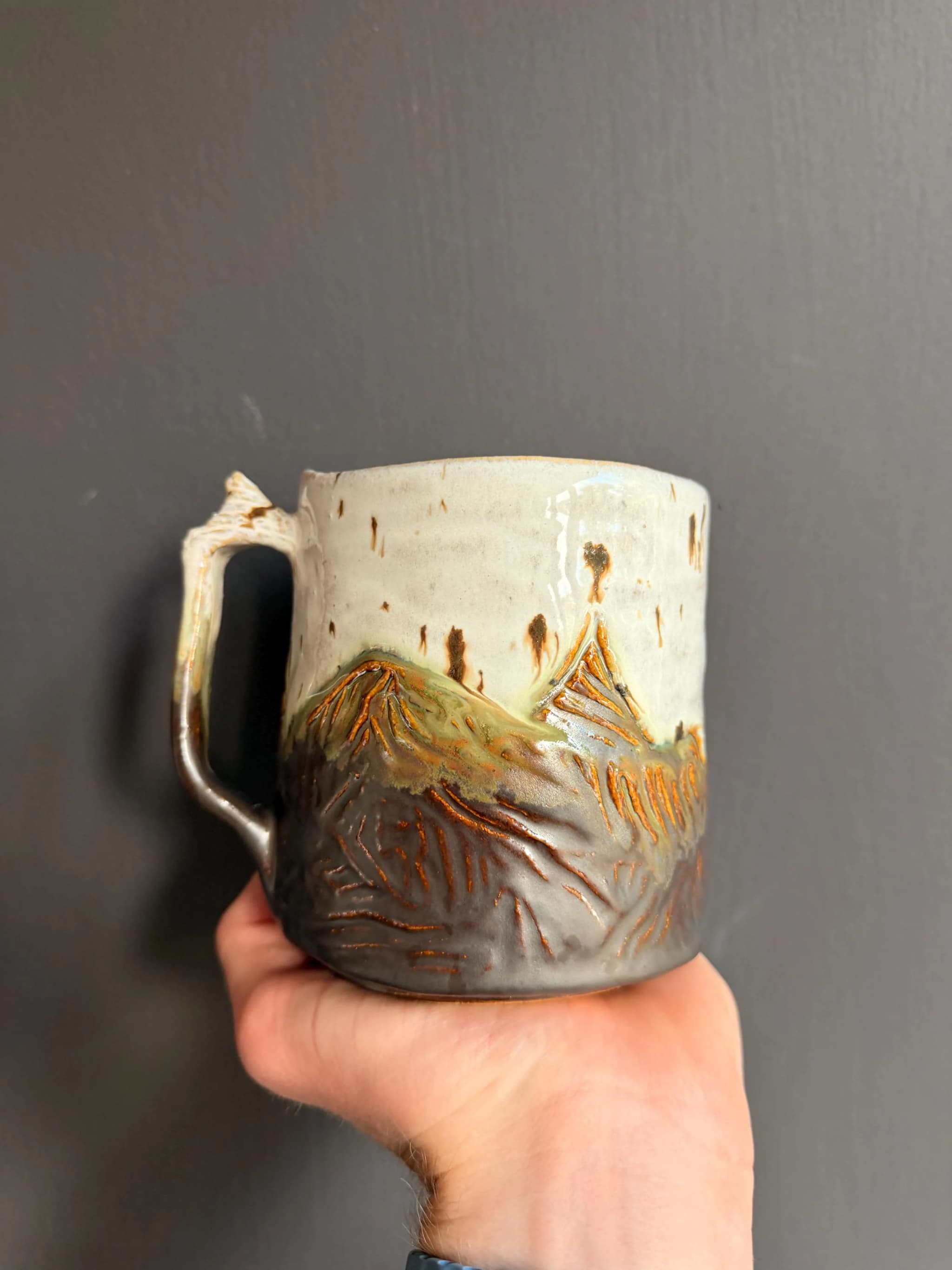Mok — Rustic Mountain, Stimmungsfoto