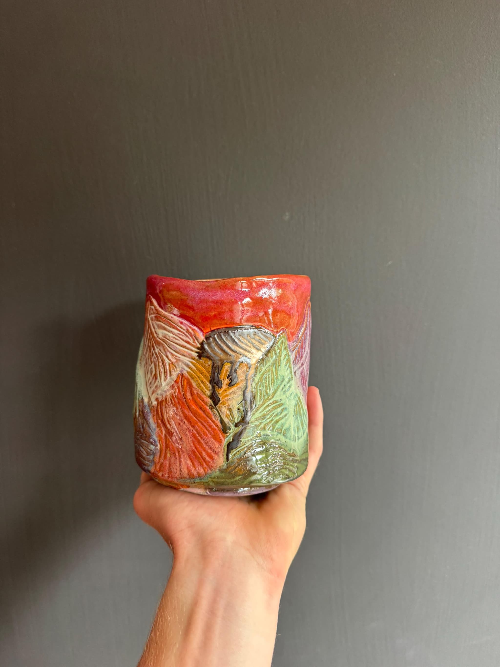 Bohemian Sunset Sculpted Vase, Fern Landscape Ceramic, Handmade Pottery — foto 4