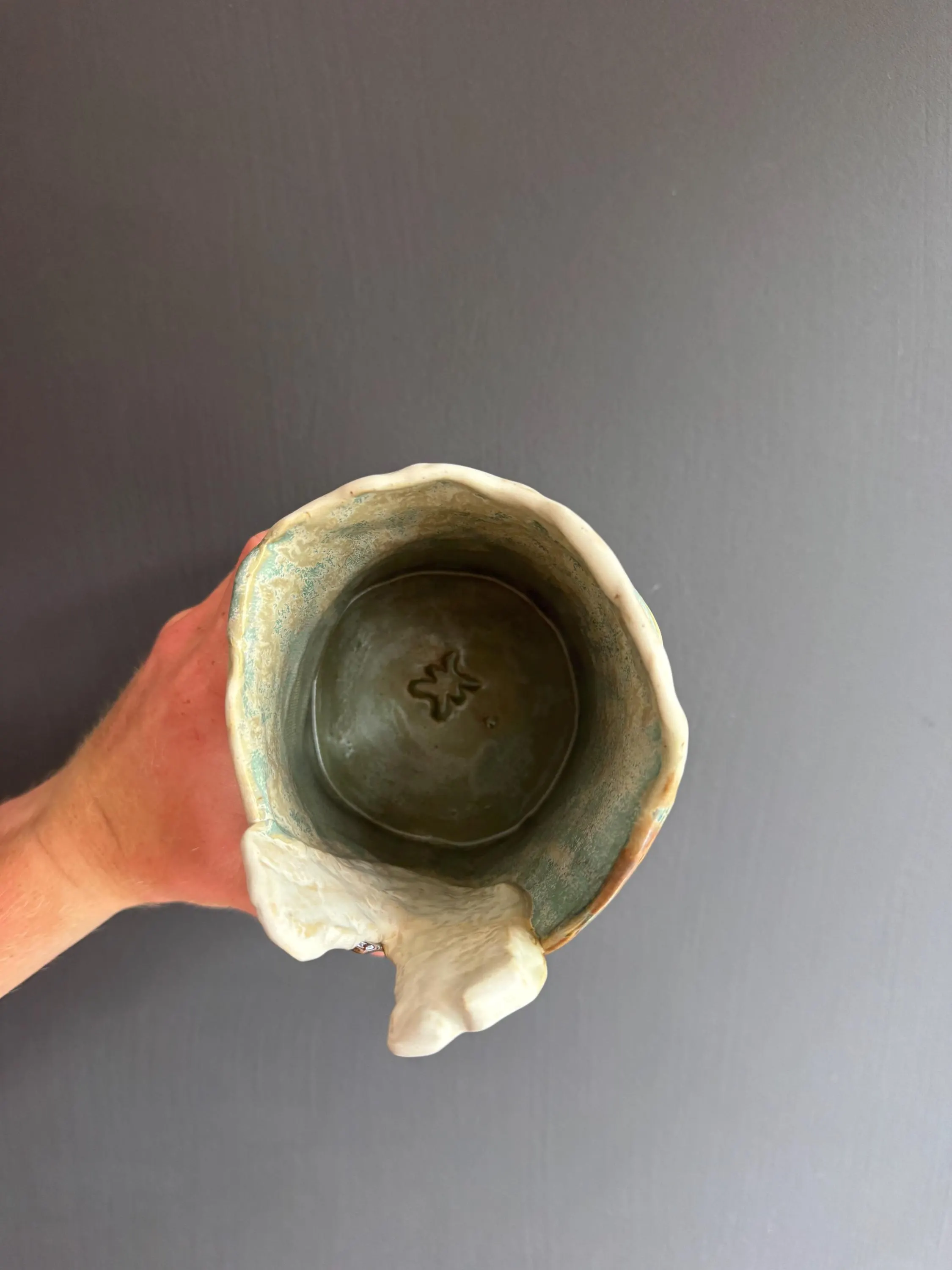 Alpine Peak Sculpted Vase, Snowcapped Mountain Ceramic, Handmade Pottery — foto 5
