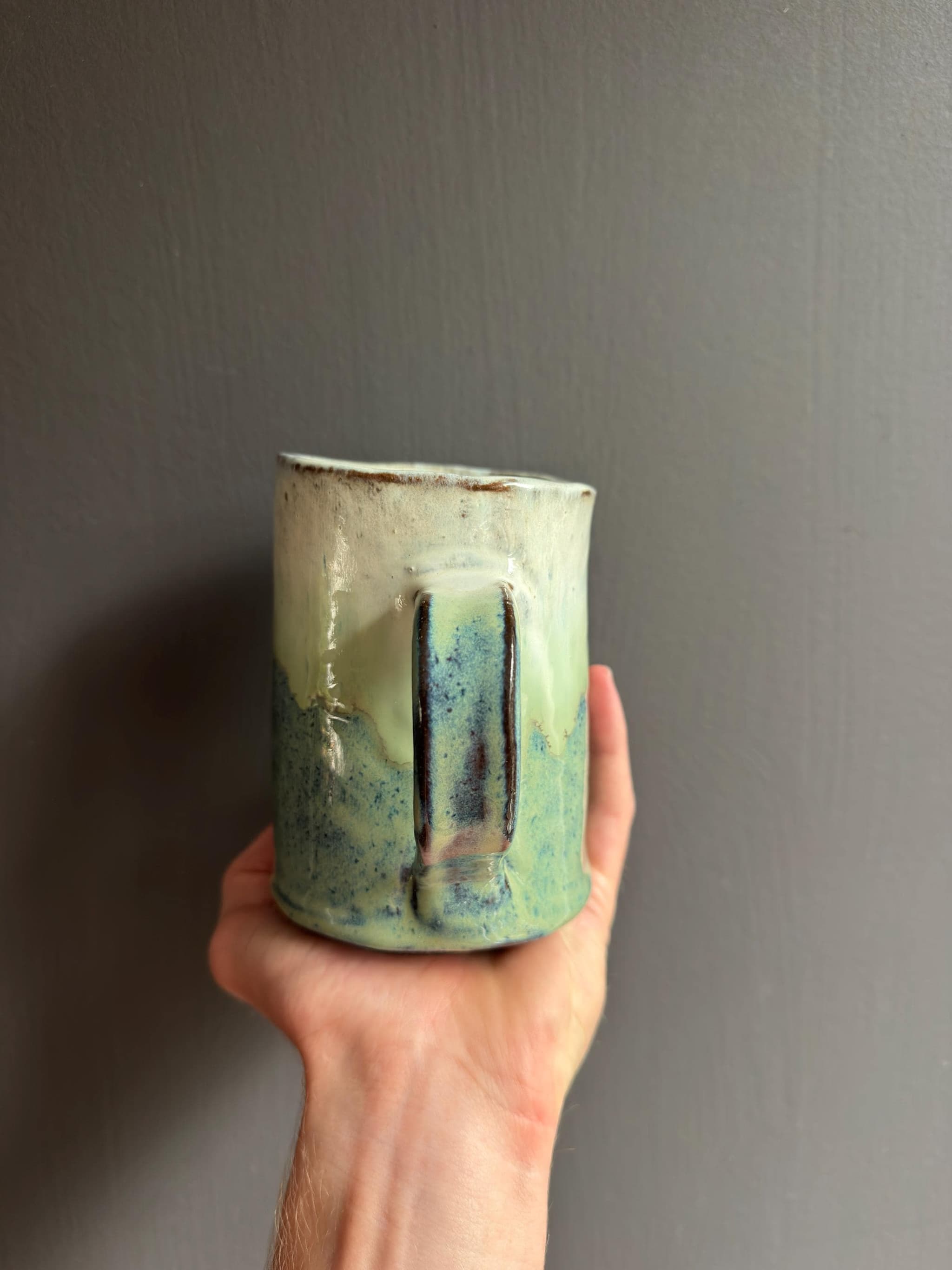Sea Foam Speckled Coffee Mug, Coastal Ceramic Cup, Handmade Dutch Pottery — foto 4
