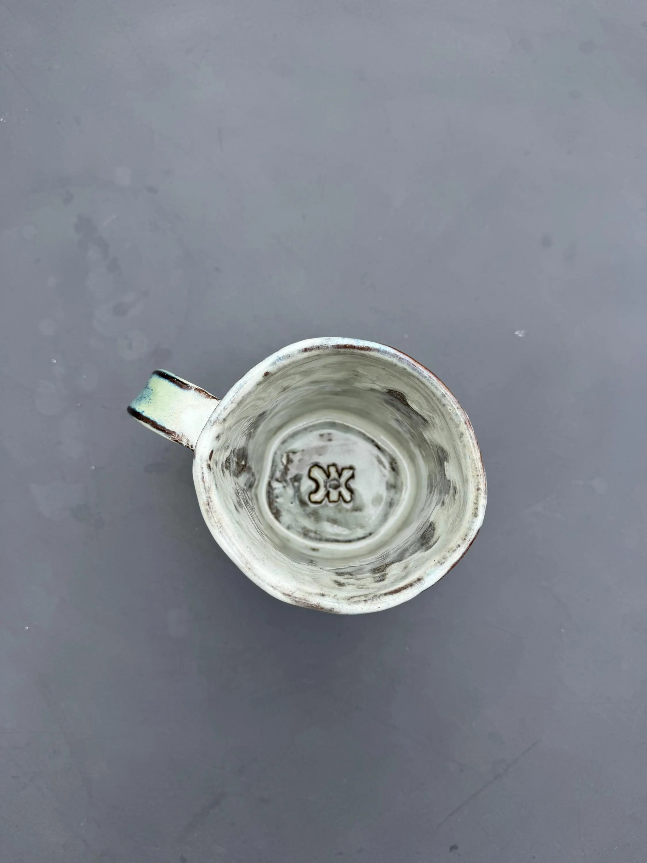 Sea Foam Speckled Coffee Mug, Coastal Ceramic Cup, Handmade Dutch Pottery — foto 9