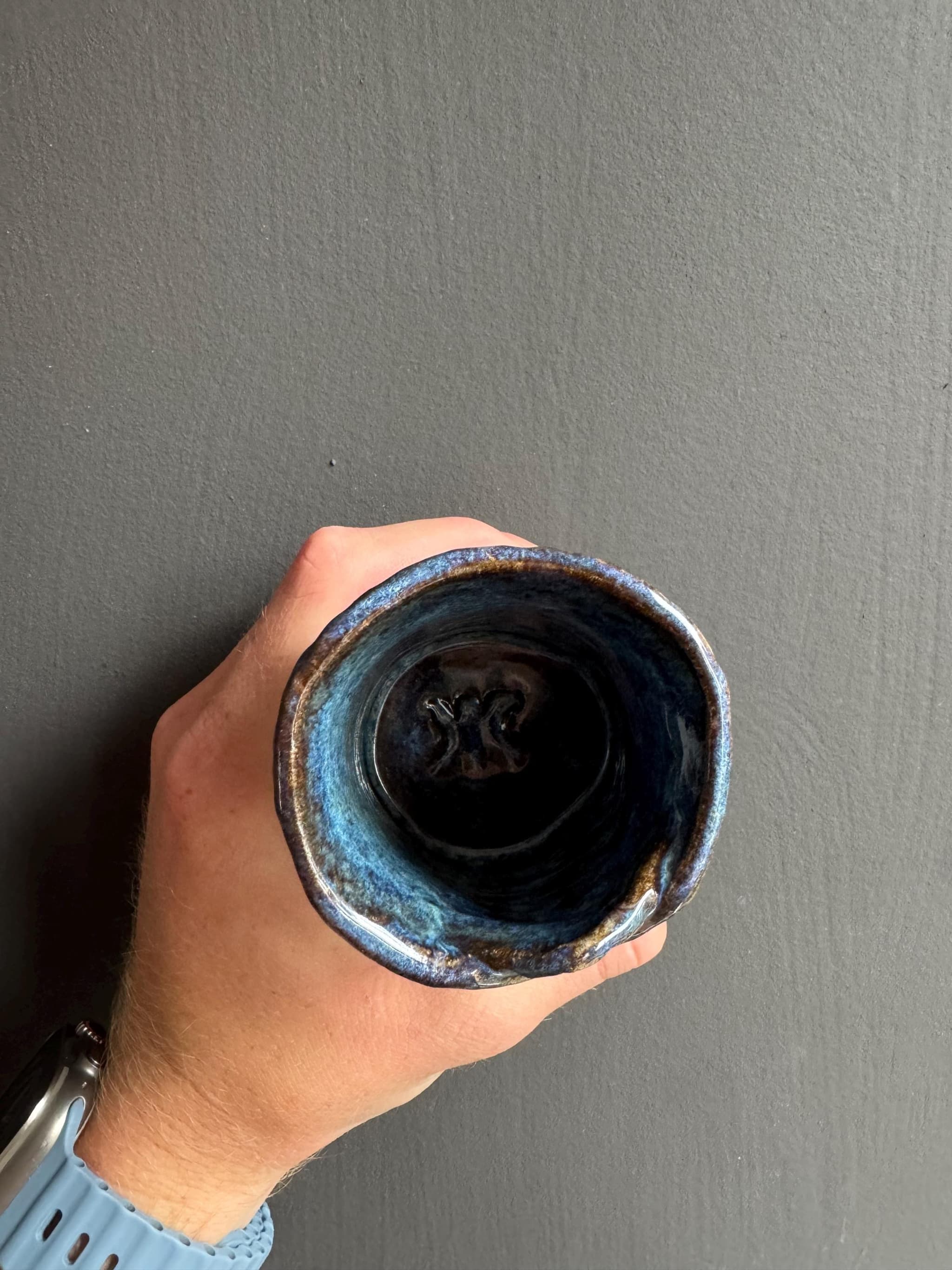Textured Ceramic Bud Vase, Handmade Turquoise Coral Glaze Pottery, Small Coastal Vessel, Unique Gift — foto 6