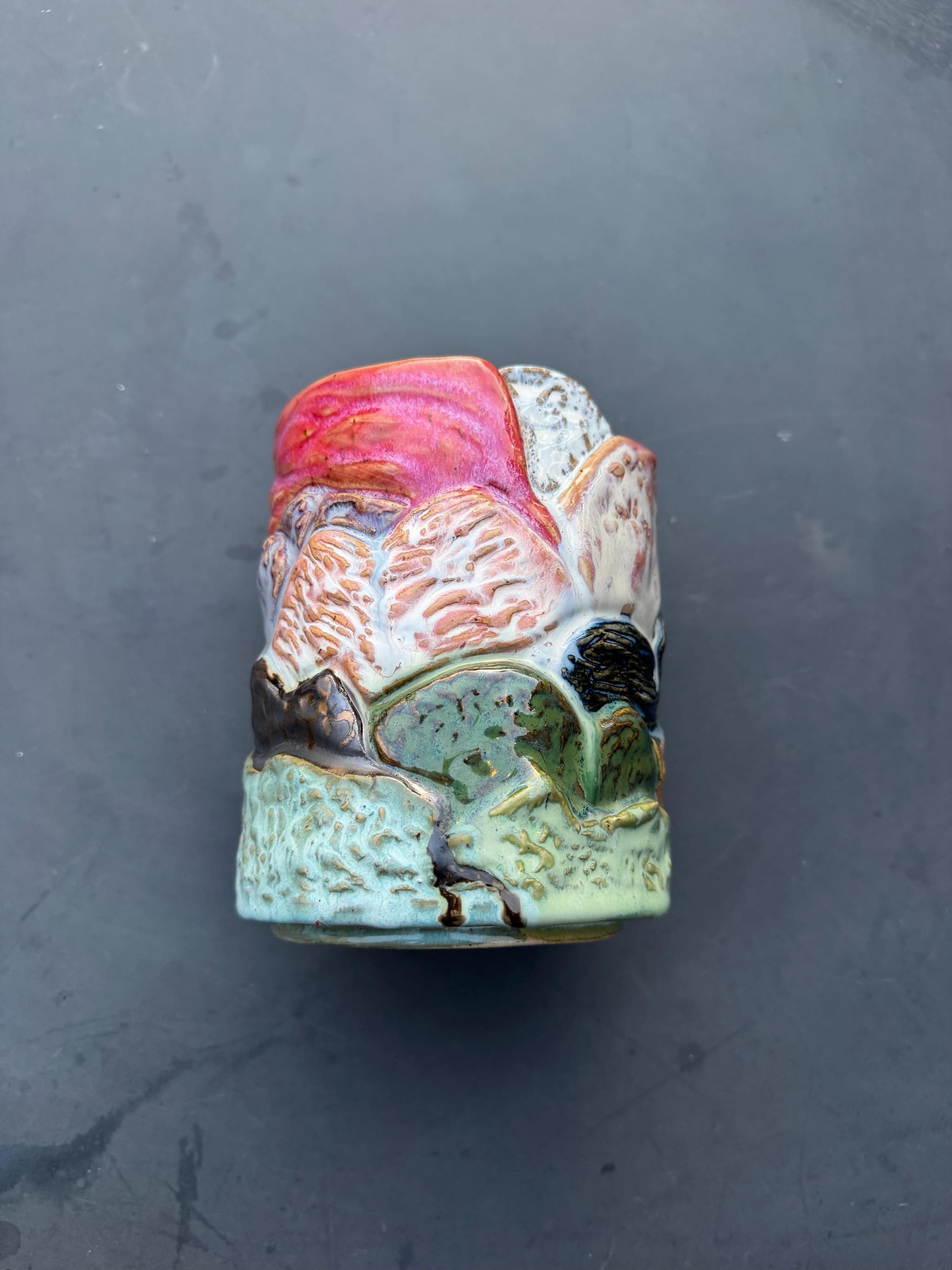 Coral Ridge Sunset Vase, Sculpted Reef Landscape, Handmade Pottery — foto 8