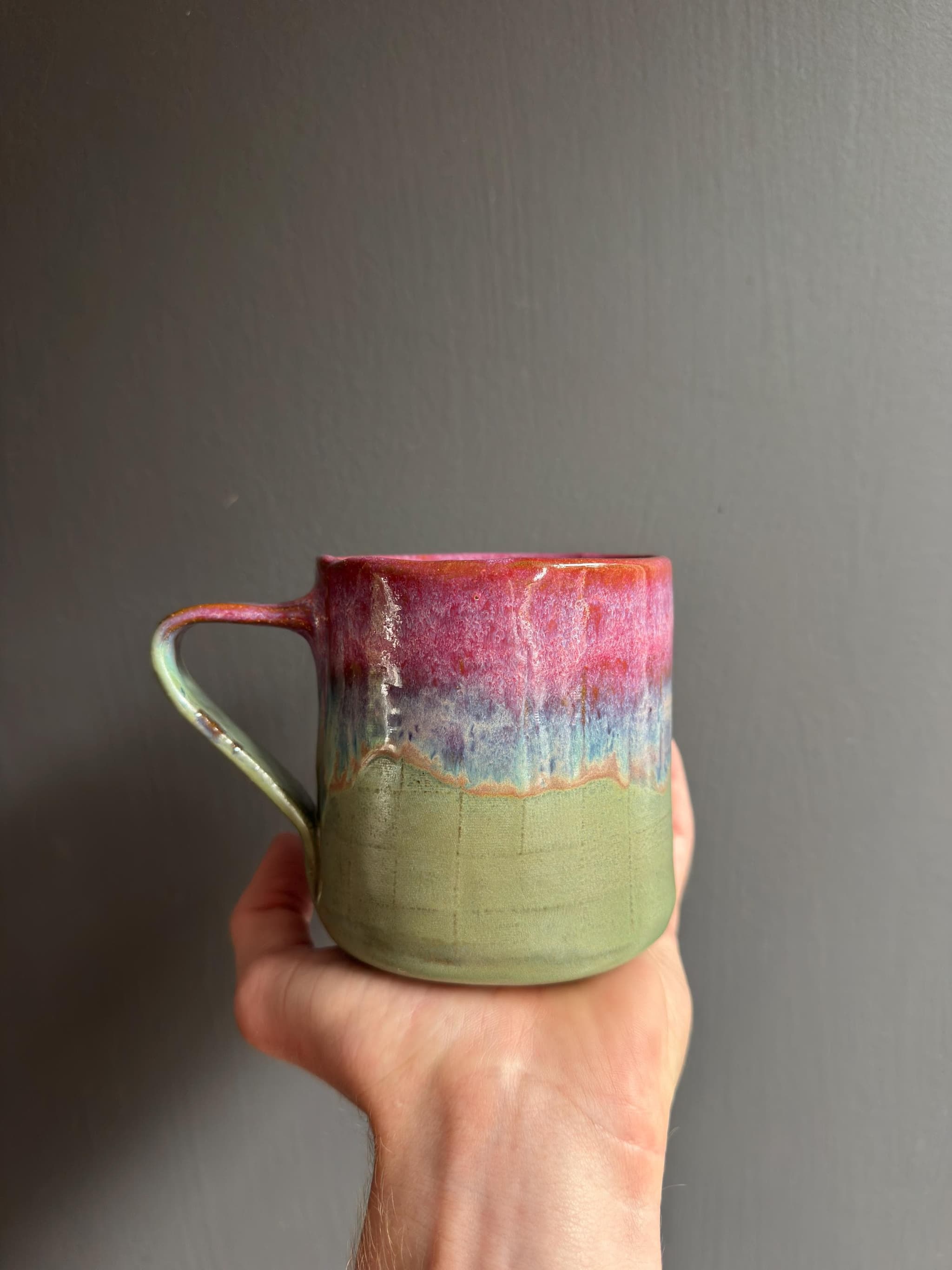 Rose Meadow Coffee Mug, Pink Cottage Ceramic Cup, Handmade Dutch Pottery — foto 3